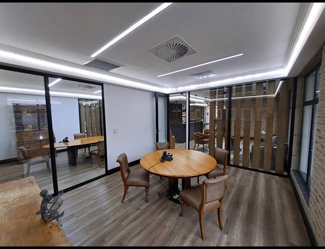 335M² OFFICE FOR SALE IN MELROSE ARCH